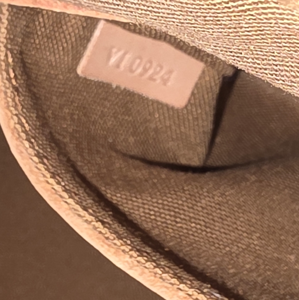 Well Loved Louis Vuitton Alma PM - Picture 15 of 17